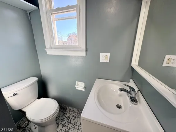 $2,300 | 28 Davis Avenue, Kearny, NJ 07032