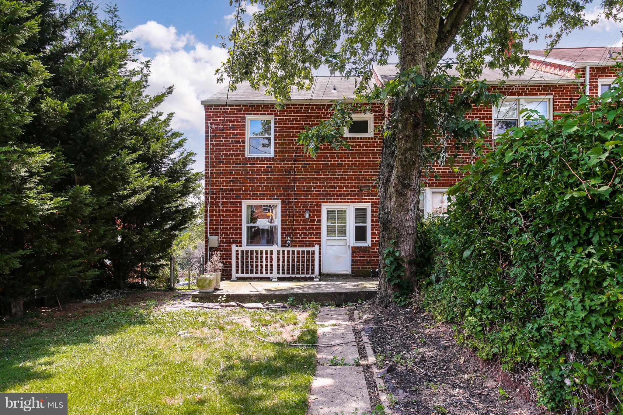 1058 Downton Road Baltimore, MD 21227 - Photo 29 of 31