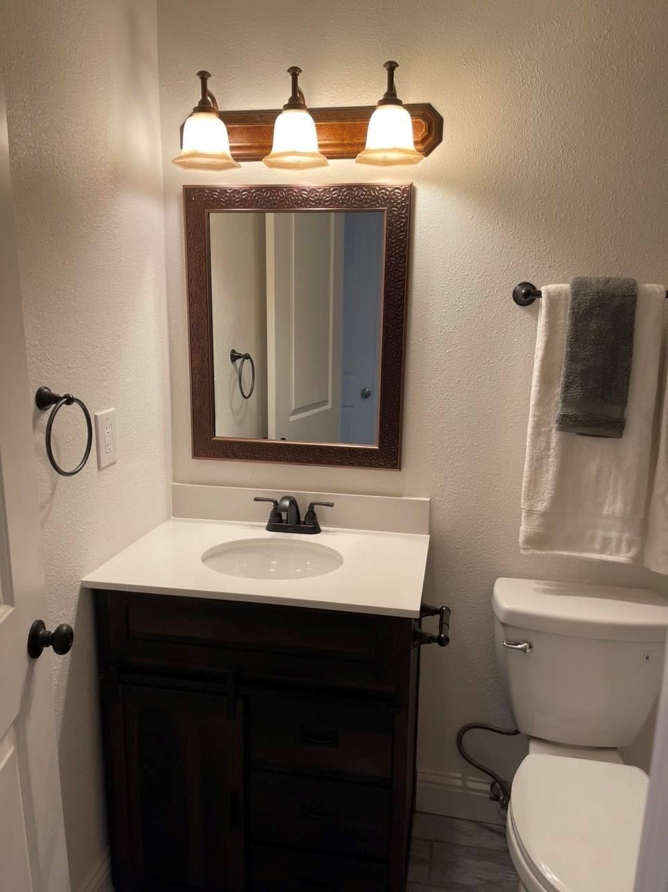 5889 Happy Valley Road Anderson, CA 96007 - Photo 12 of 32 Gallery Image 12