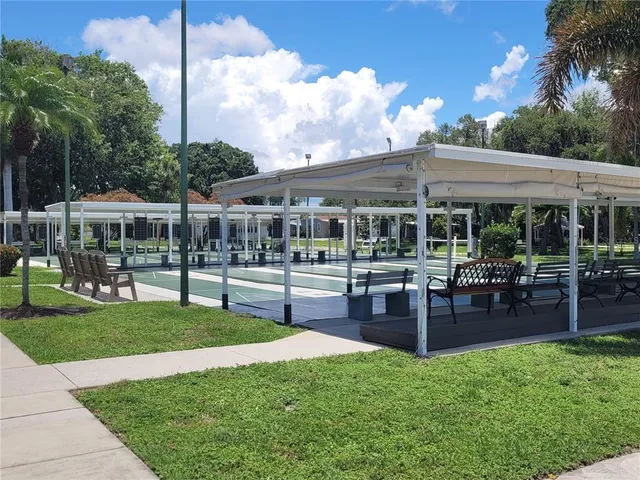 $198,500 | 305 Oakwood Boulevard East, Sarasota, FL 34237