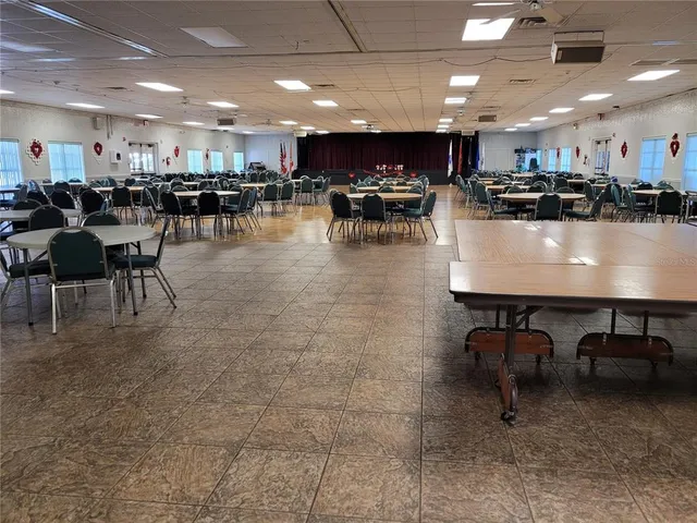 $198,500 | 305 Oakwood Boulevard East, Sarasota, FL 34237