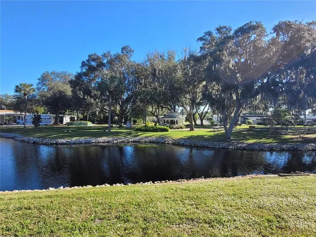 $198,500 | 305 Oakwood Boulevard East, Sarasota, FL 34237