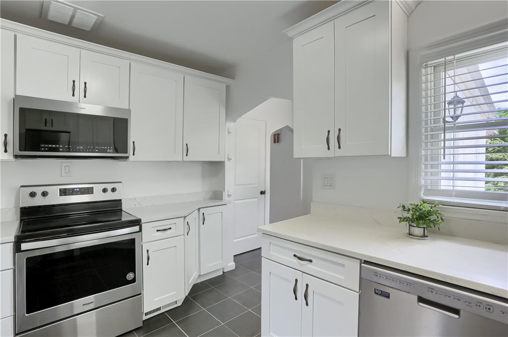 1044 Washington Road Pittsburgh, PA 15228 - Photo 16 of 50 Gallery Image 16