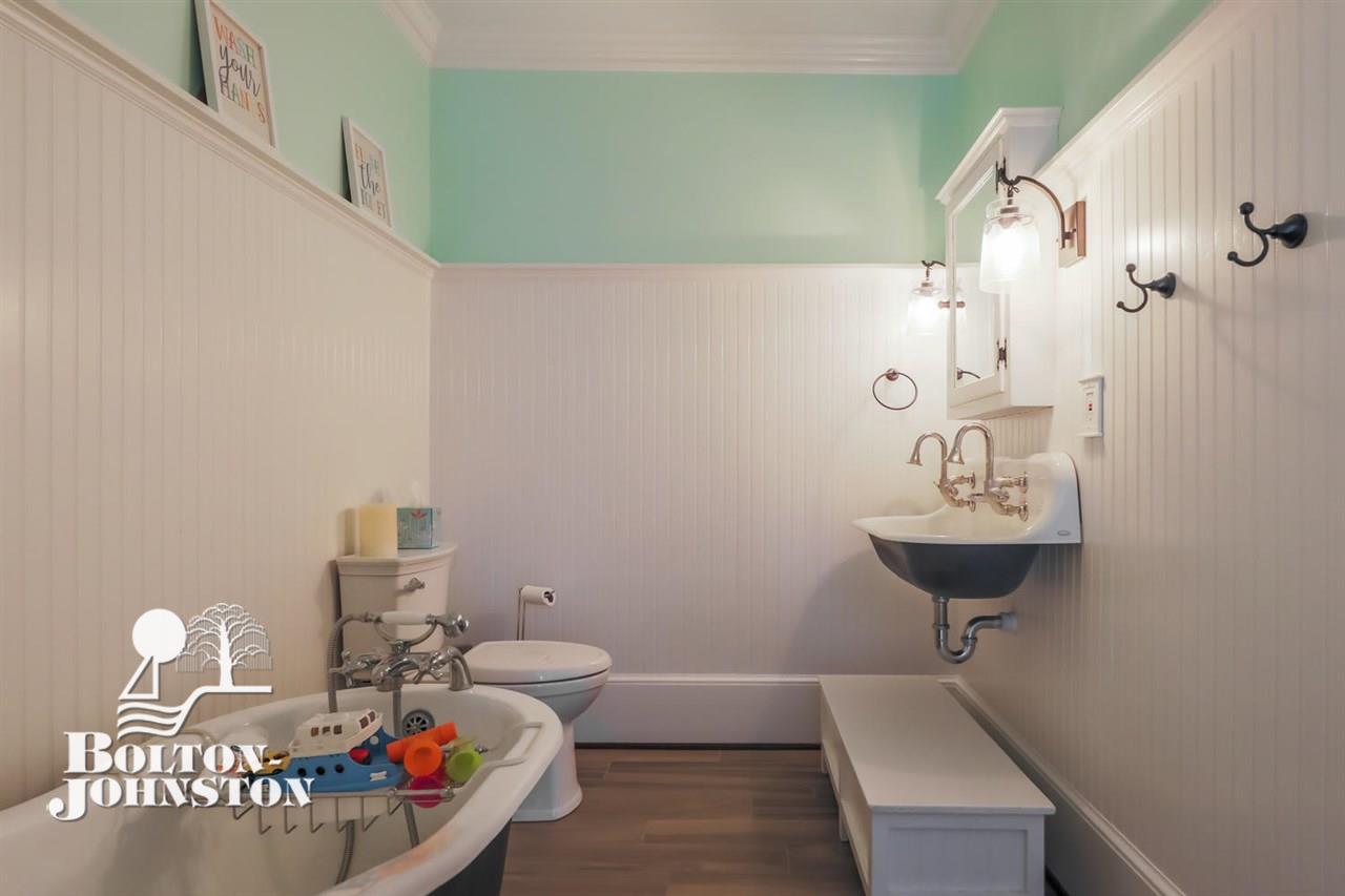 11381 31 Mile Road Washington, MI 48095 - Photo 45 of 91 Second Floor Full Bath