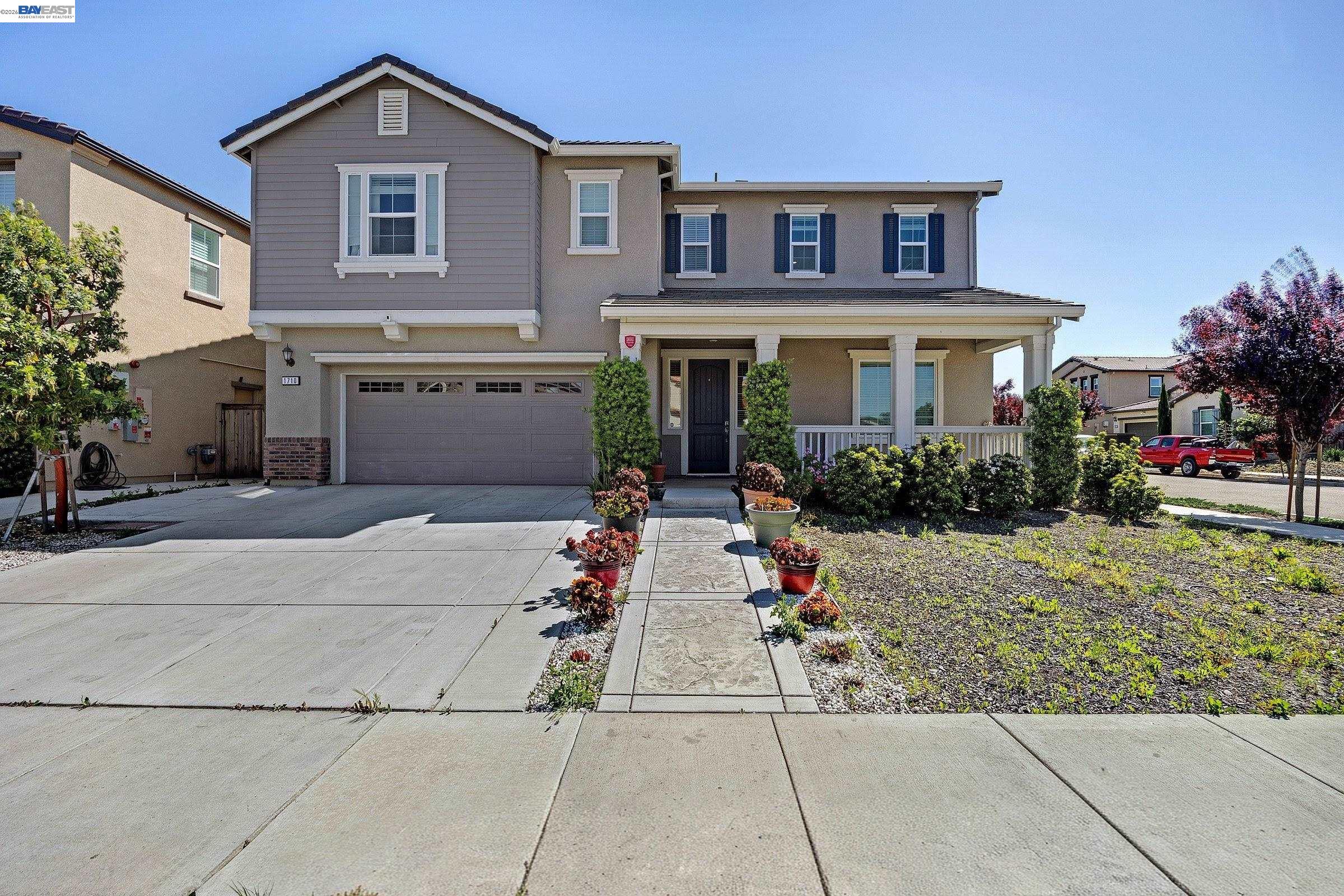 1710 Flora Way Tracy, CA 95376 - Photo 2 of 33