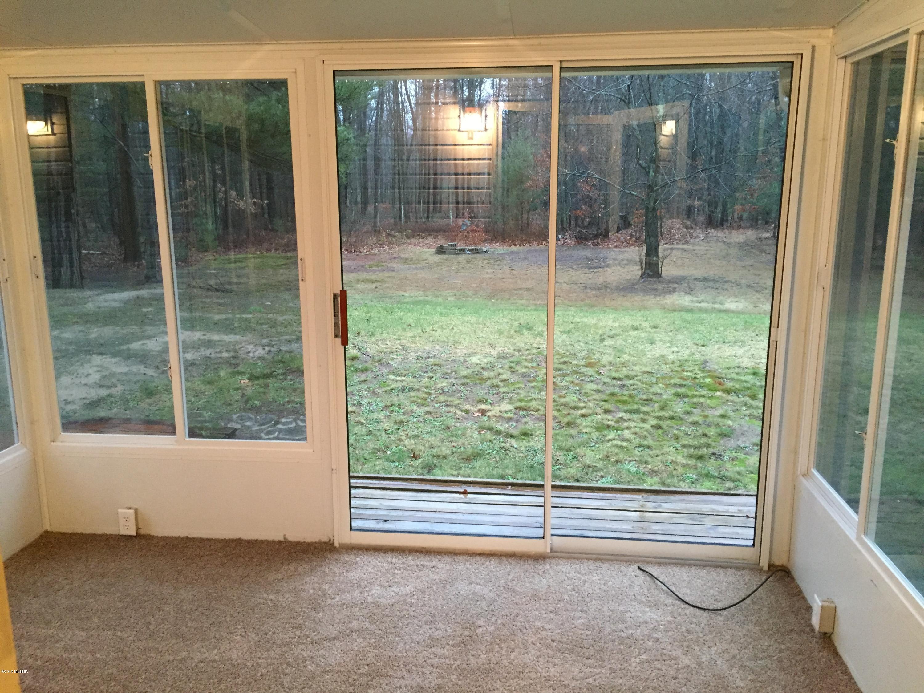 2085 Simonelli Road Muskegon, MI 49445 - Photo 6 of 17 3 Season Room