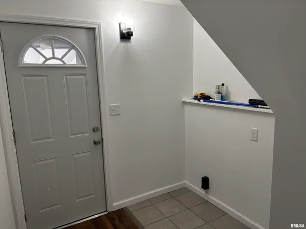 $93,900 | 302 East Murray Street, Macomb, IL 61455