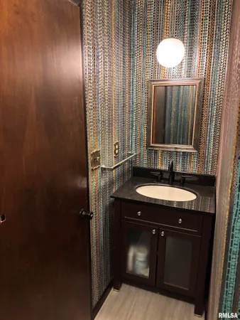 $93,900 | 302 East Murray Street, Macomb, IL 61455