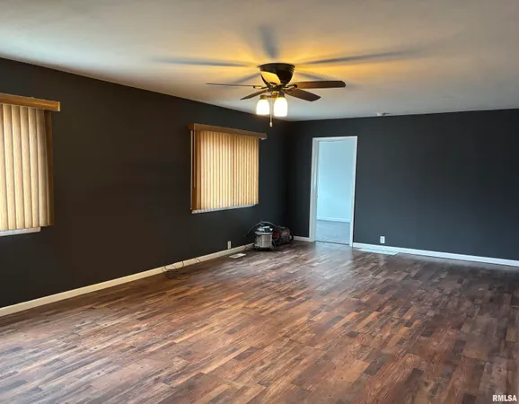 $93,900 | 302 East Murray Street, Macomb, IL 61455