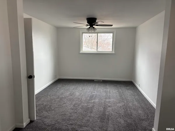 $93,900 | 302 East Murray Street, Macomb, IL 61455