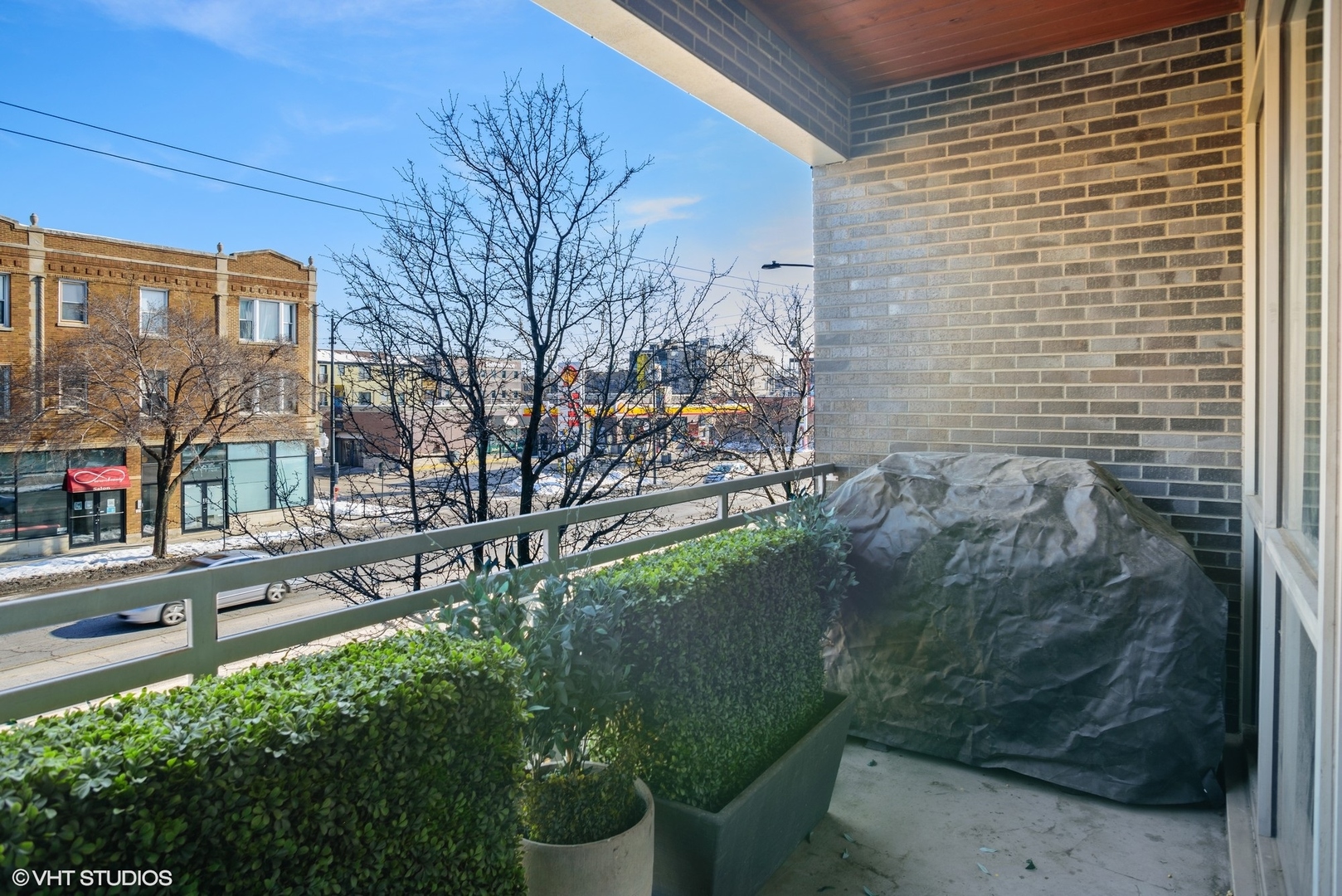 2408 West Rice Street, Unit 203 Chicago, IL 60622 - Photo 13 of 17 a view of a pathway both side of building