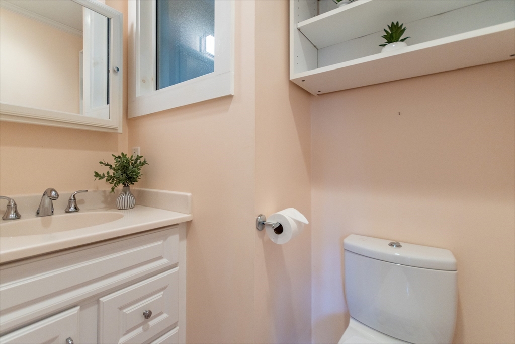 56-58 Cloverdale Road, Unit 56 Newton, MA 02461 - Photo 12 of 18 Gallery Image 12