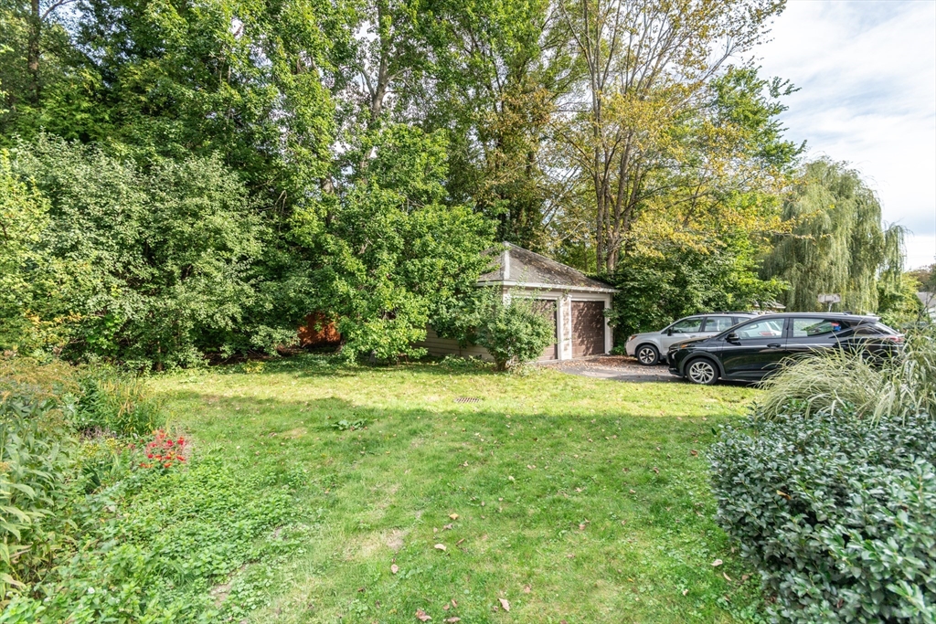 56-58 Cloverdale Road, Unit 56 Newton, MA 02461 - Photo 17 of 18 Gallery Image 17