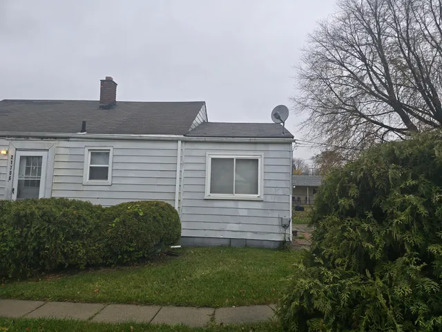 $90,000 | 21706 Rausch Avenue, Eastpointe, MI 48021