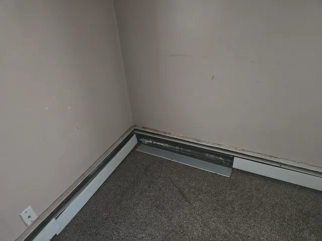 $90,000 | 21706 Rausch Avenue, Eastpointe, MI 48021