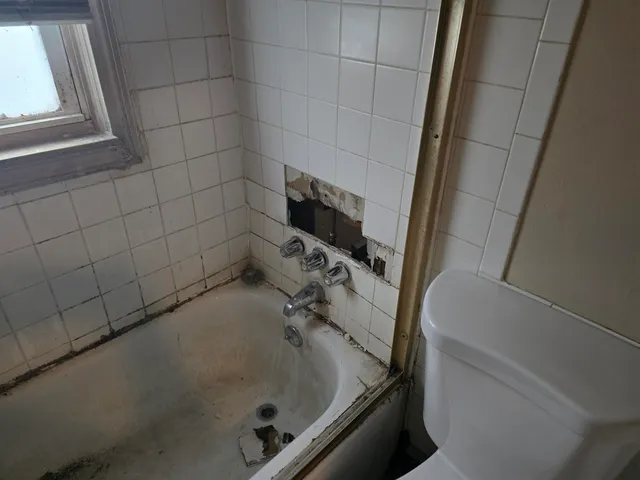 $90,000 | 21706 Rausch Avenue, Eastpointe, MI 48021