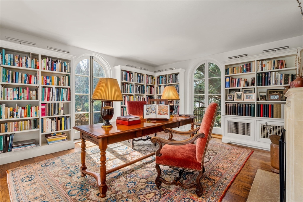 342 Warren Street Brookline, MA 02445 - Photo 13 of 21