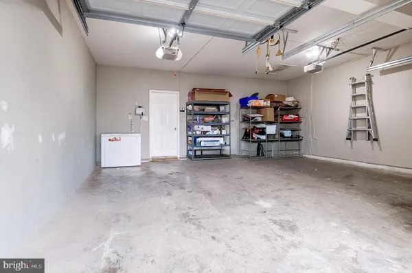 a view of a garage