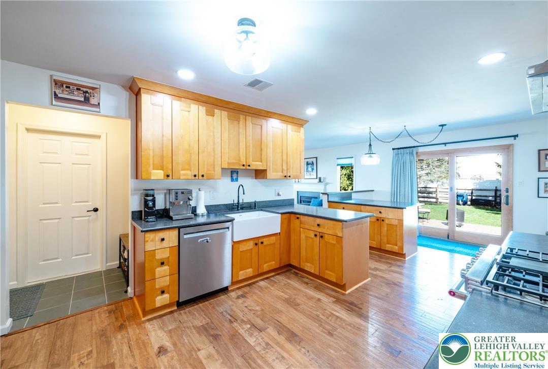 4075 Ross Road Bethlehem, PA 18020 - Photo 22 of 61 Gallery Image 22