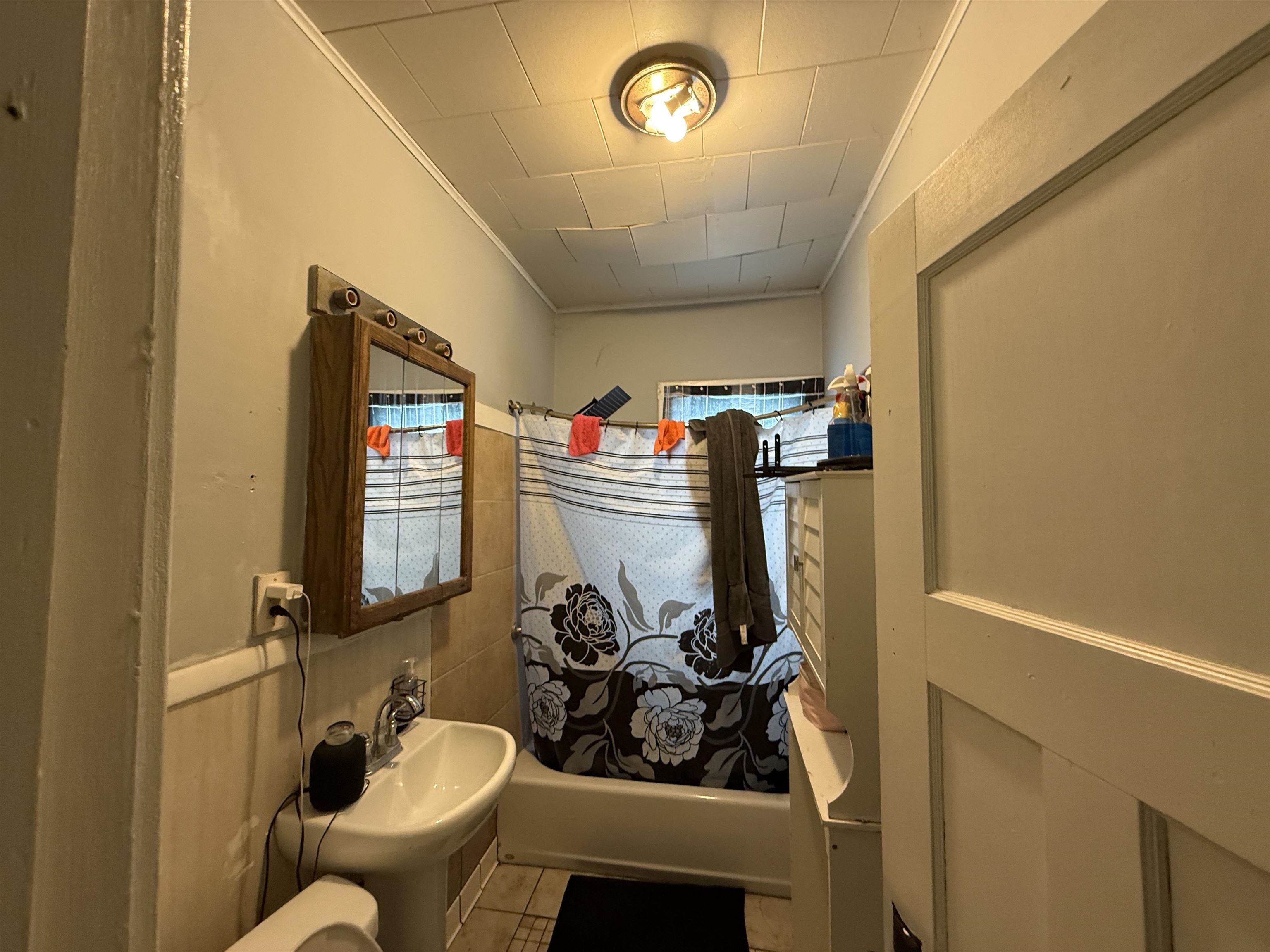 359 West Grand Avenue Beloit, WI 53511 - Photo 8 of 13