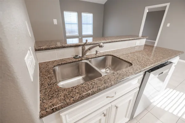 a close view of sink and tap