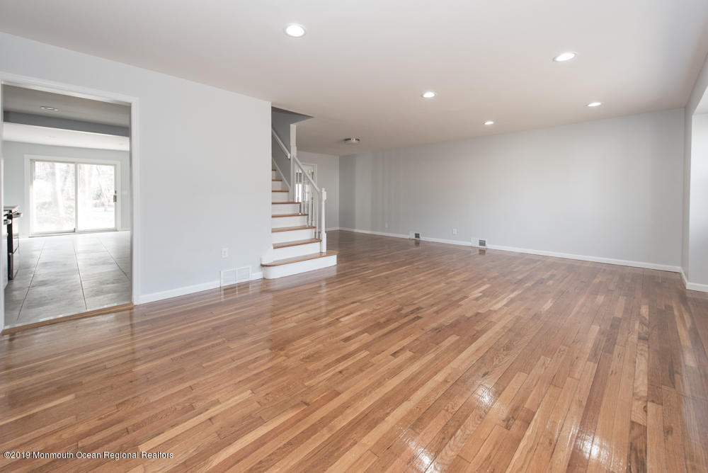 2 Timber Road East Brunswick, NJ 08816 - Photo 5 of 32 jt (79 of 108)