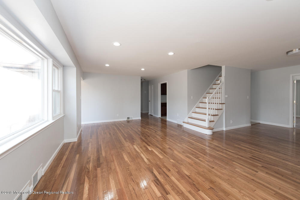 2 Timber Road East Brunswick, NJ 08816 - Photo 6 of 32 jt (81 of 108)
