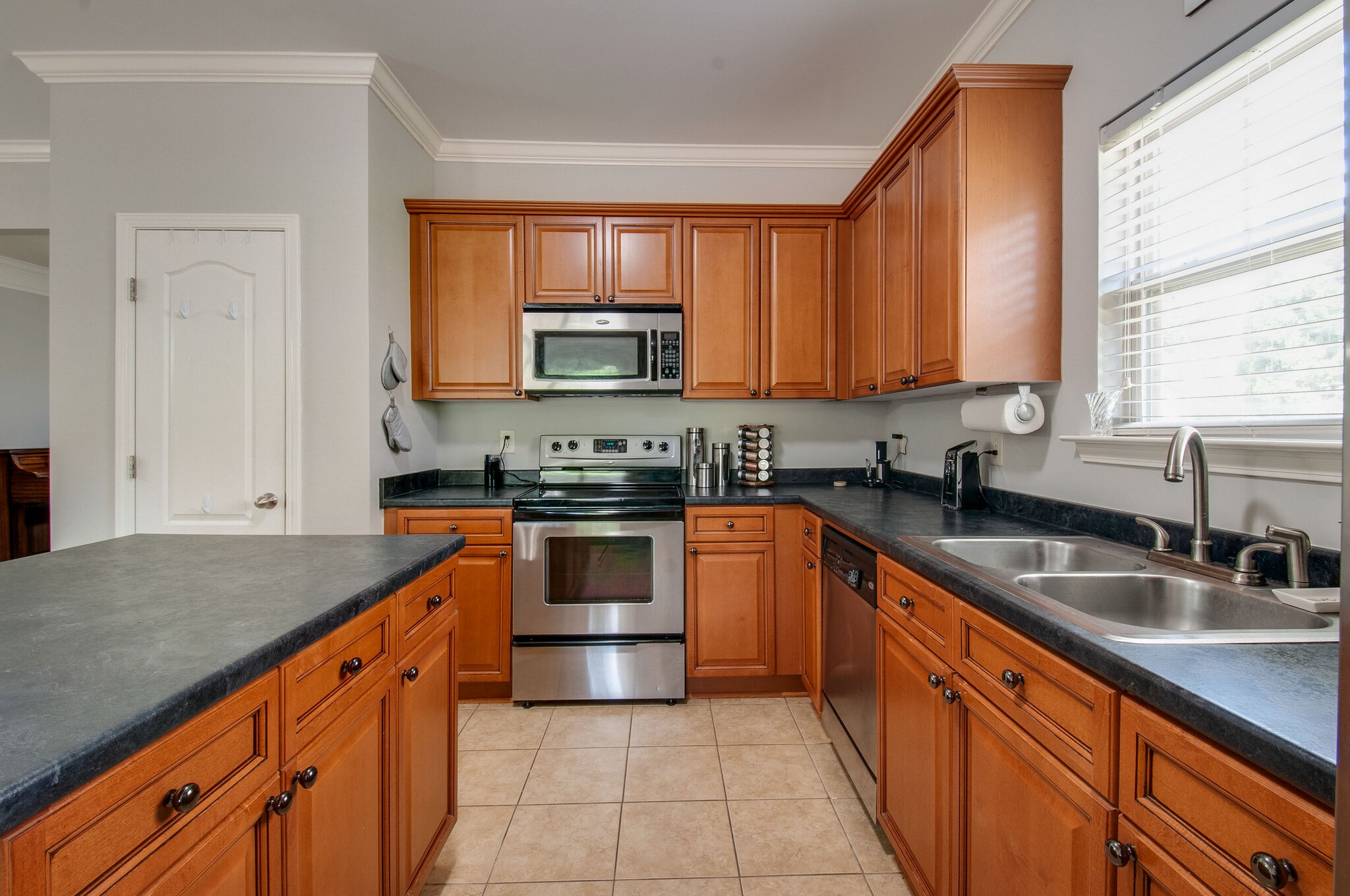 735 Tulip Grove Road, Unit 323 Hermitage, TN 37076 - Photo 8 of 27