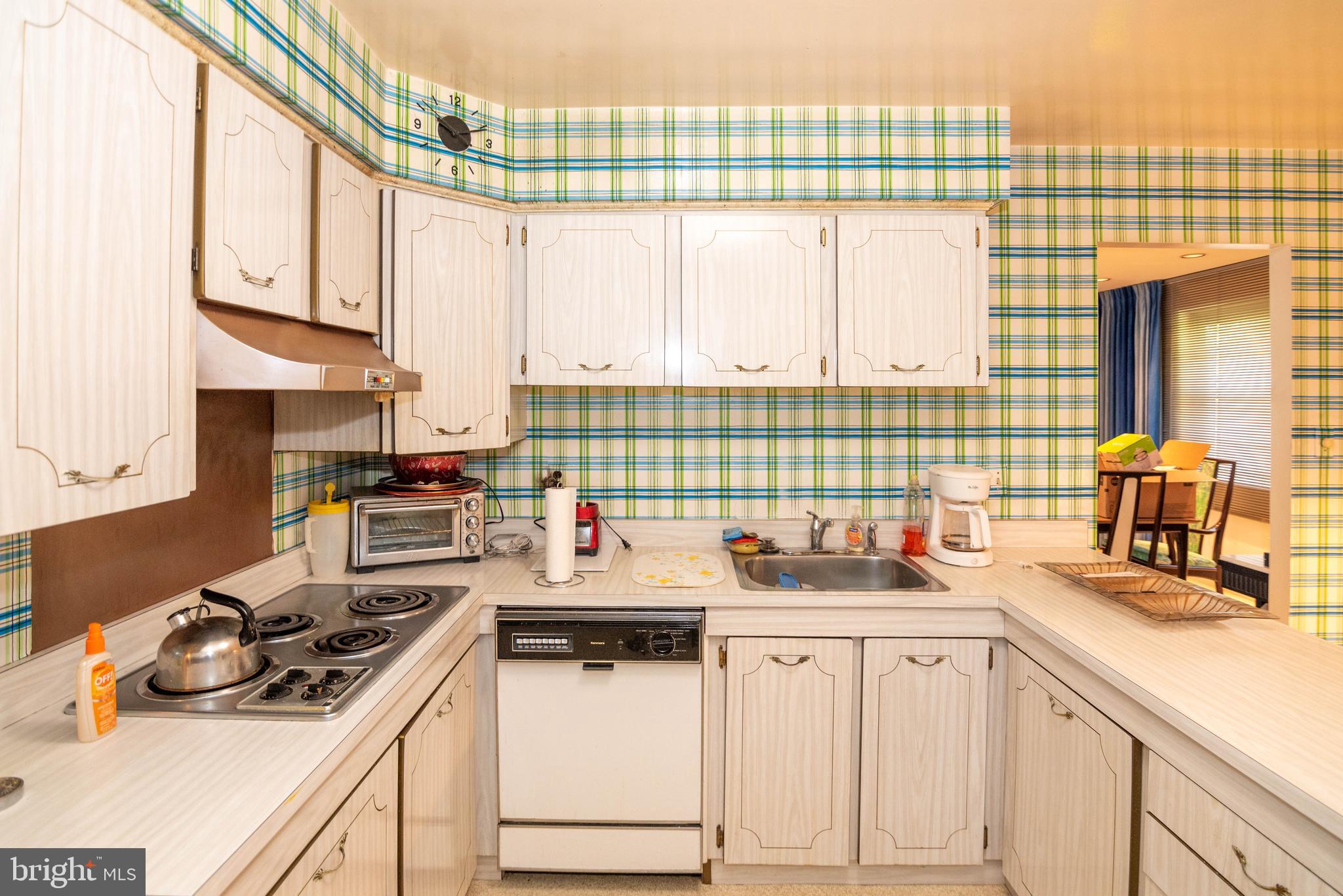 4514 Tapscott Road Pikesville, MD 21208 - Photo 6 of 26 Kitchen