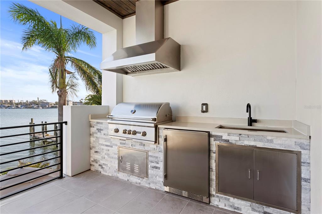 831 Bay Point Drive Madeira Beach, FL 33708 - Photo 25 of 99 Gallery Image 25