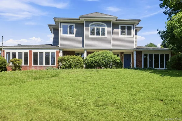 $549,900 | 91 Ridge Road, Marlboro, NY 12542