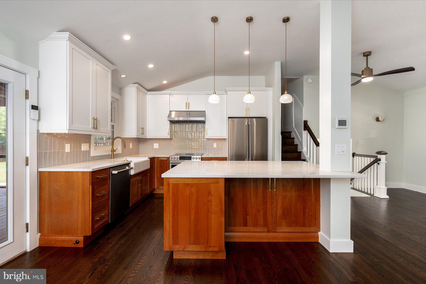 102 Sycamore Road Severna Park, MD 21146 - Photo 8 of 30