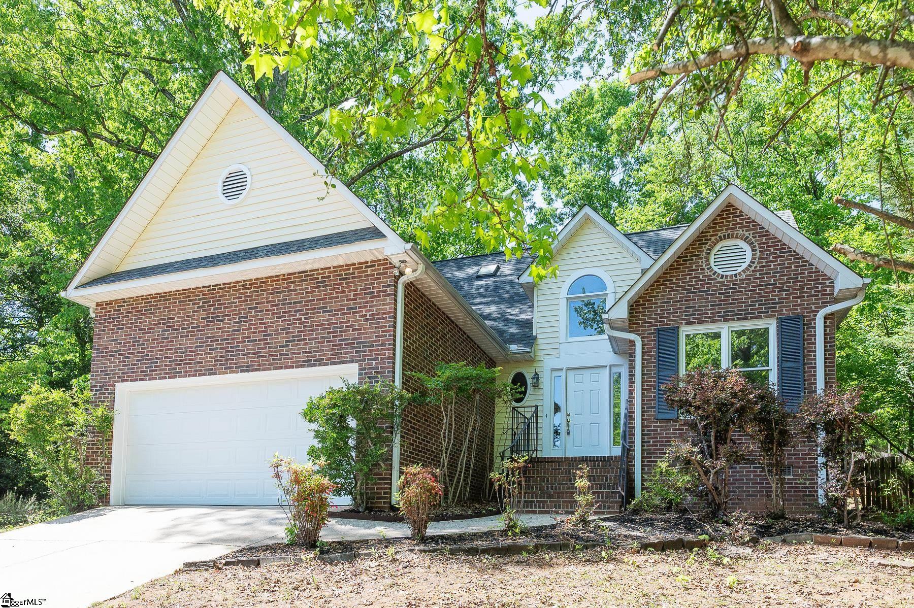 10 Fox Ridge Way Taylors, SC 29687 - Photo 1 of 38 Gallery Image 1