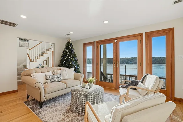 $1,399,900 | 28 Downey Street, Hopkinton, MA 01748