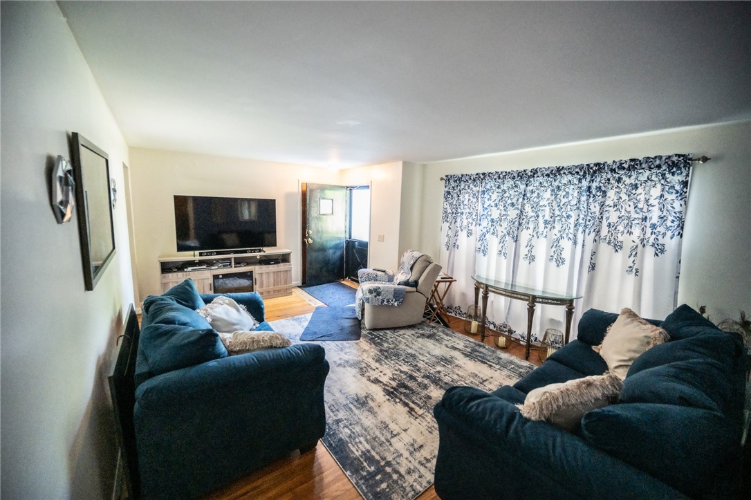 243 Dellwood Road Greece, NY 14616 - Photo 11 of 20