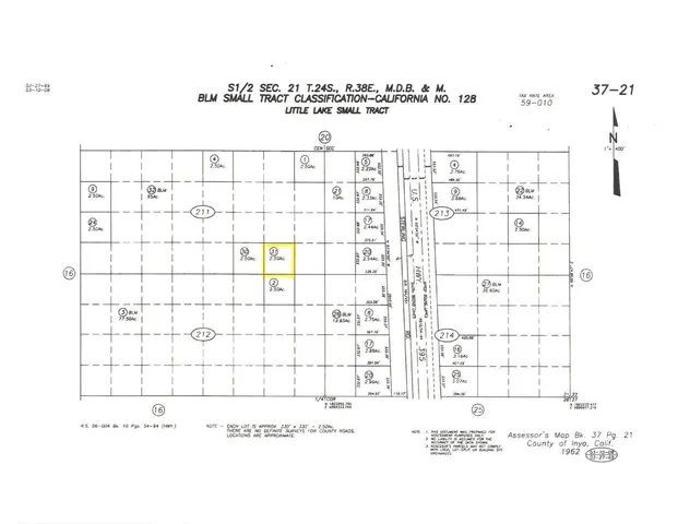 a picture of a black and white wall