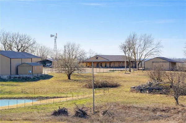 $735,000 | 1044 Southwest 101st Road, Chilhowee, MO 64733