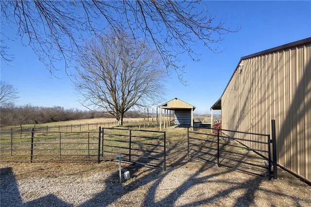 $759,000 | 1044 Southwest 101st Road, Chilhowee, MO 64733