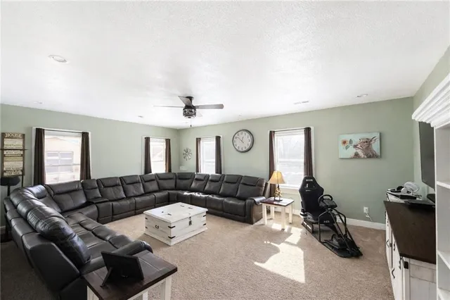 $759,000 | 1044 Southwest 101st Road, Chilhowee, MO 64733