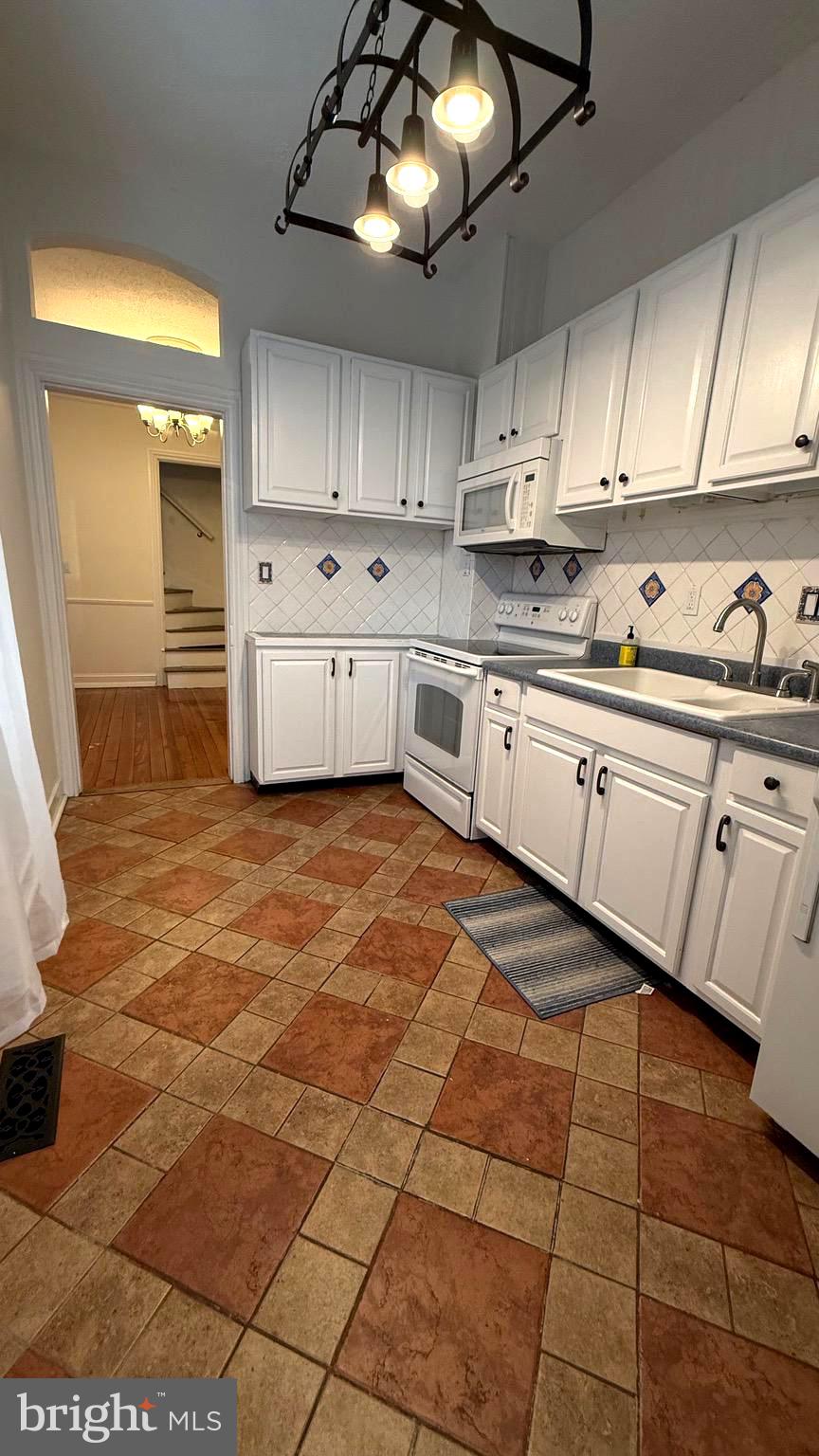 425 West Martin Street Martinsburg, WV 25401 - Photo 12 of 30