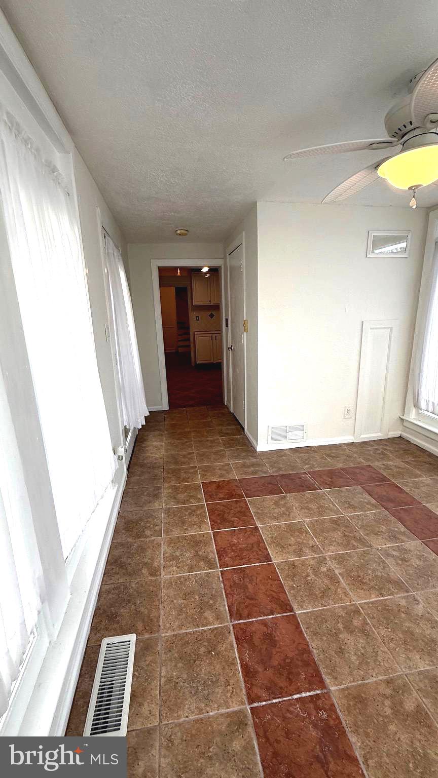 425 West Martin Street Martinsburg, WV 25401 - Photo 17 of 30