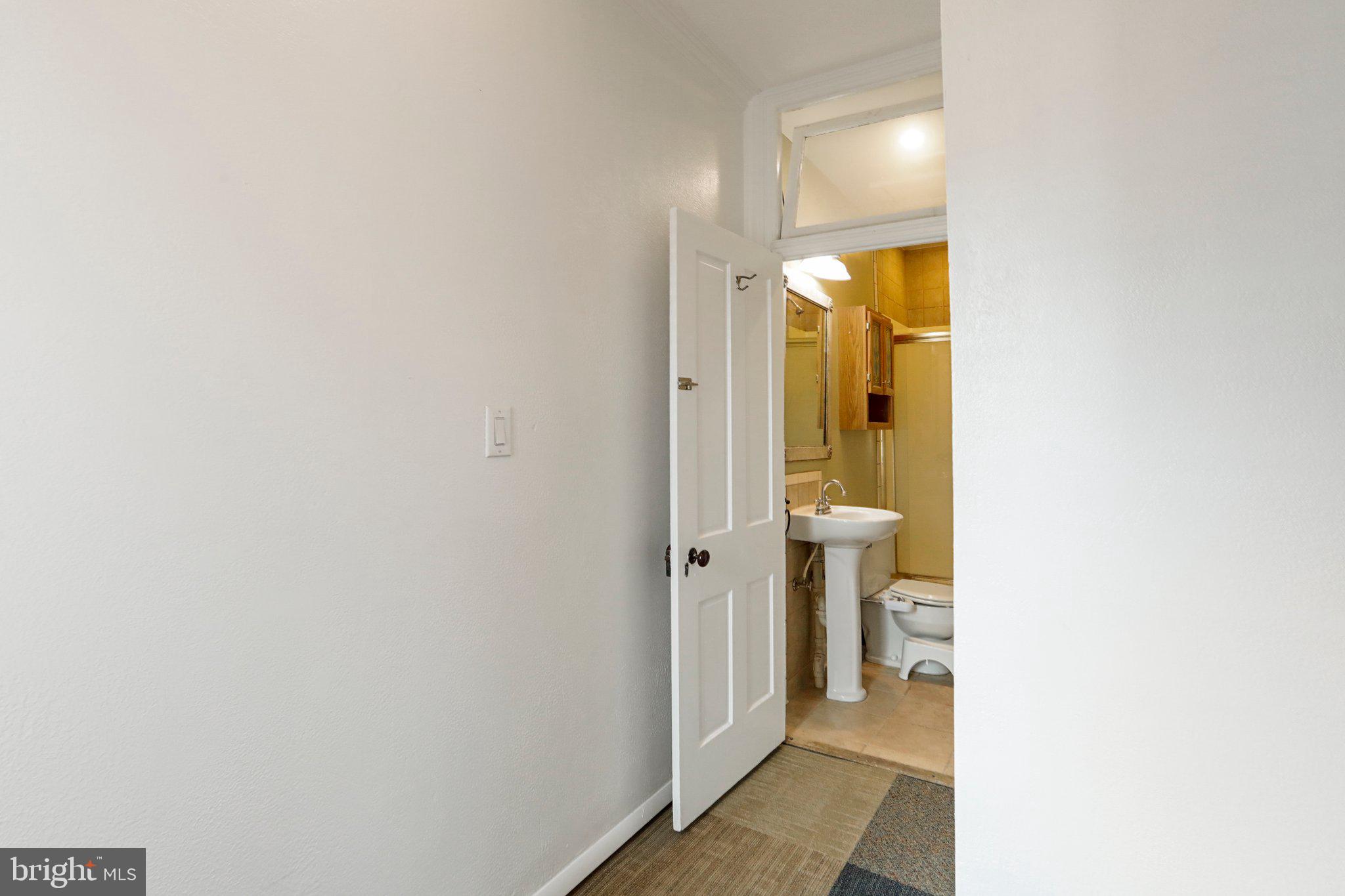 425 West Martin Street Martinsburg, WV 25401 - Photo 21 of 30