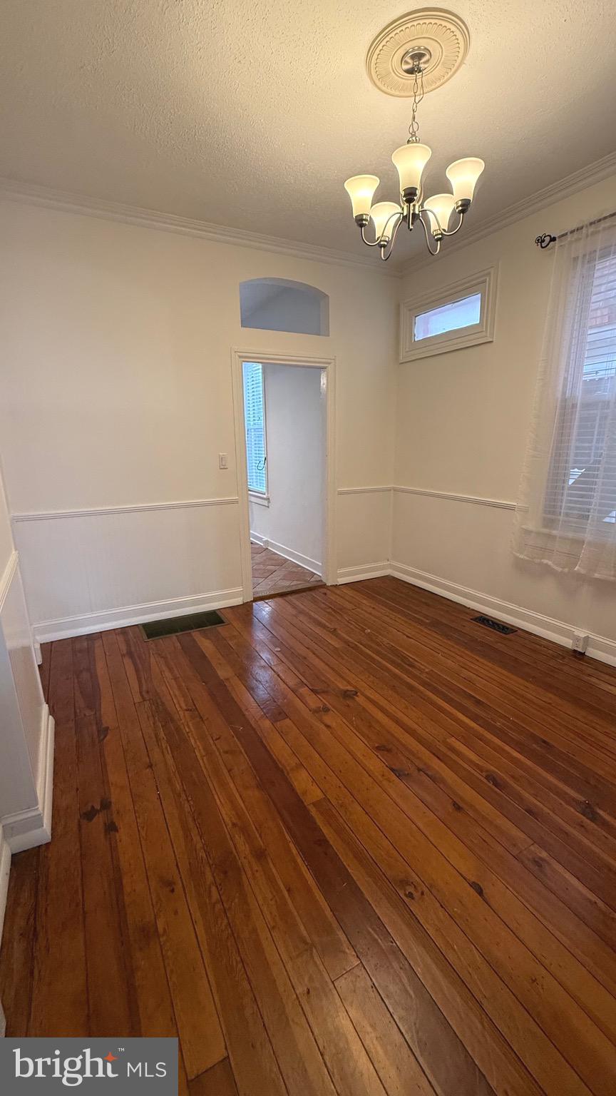 425 West Martin Street Martinsburg, WV 25401 - Photo 6 of 30