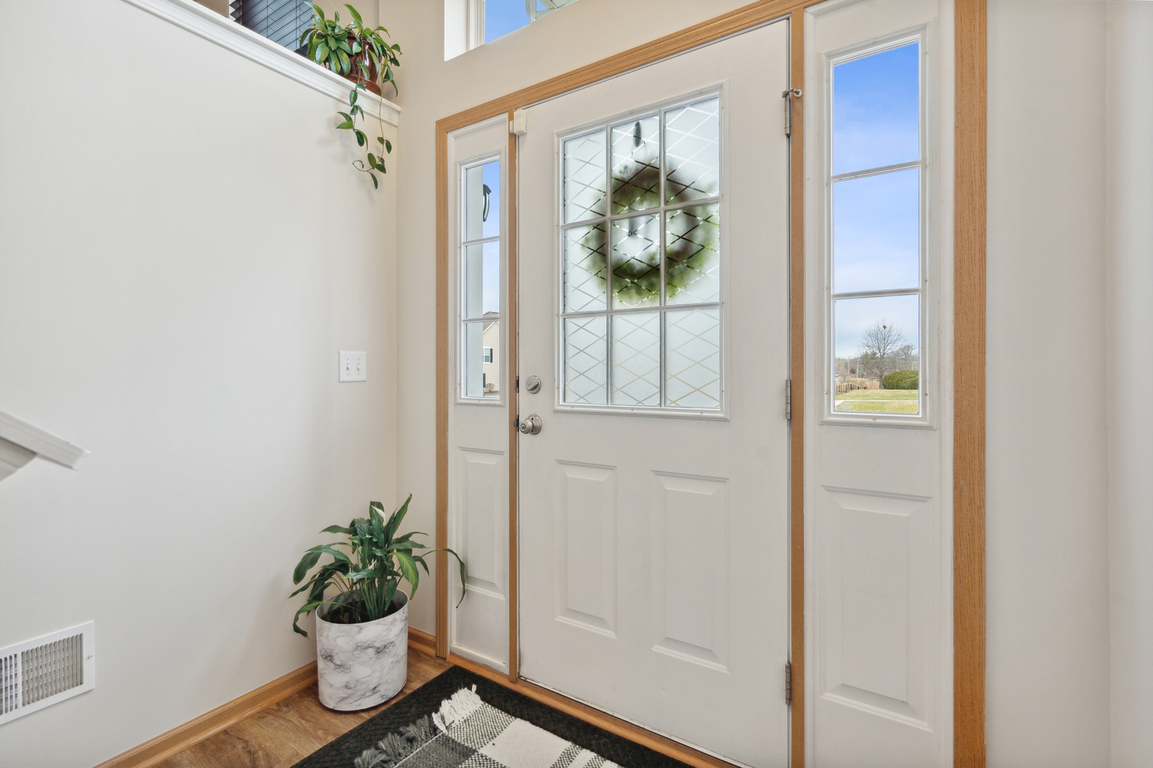 3752 Bailey Road, Unit 3752 Yorkville, IL 60560 - Photo 2 of 20 a view of a entryway