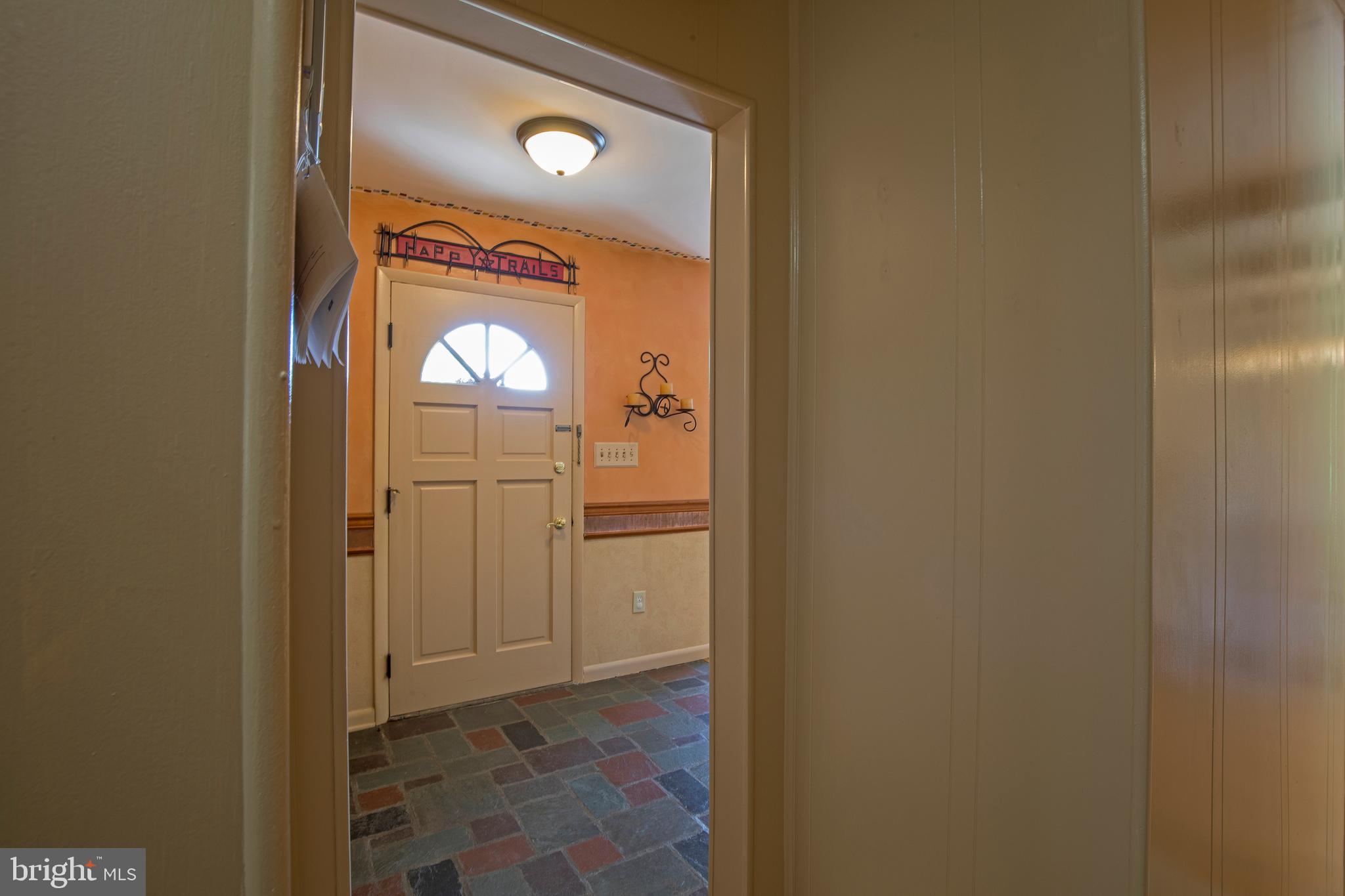 975 Limekiln Road Doylestown, PA 18901 - Photo 20 of 47 Foyer entrance
