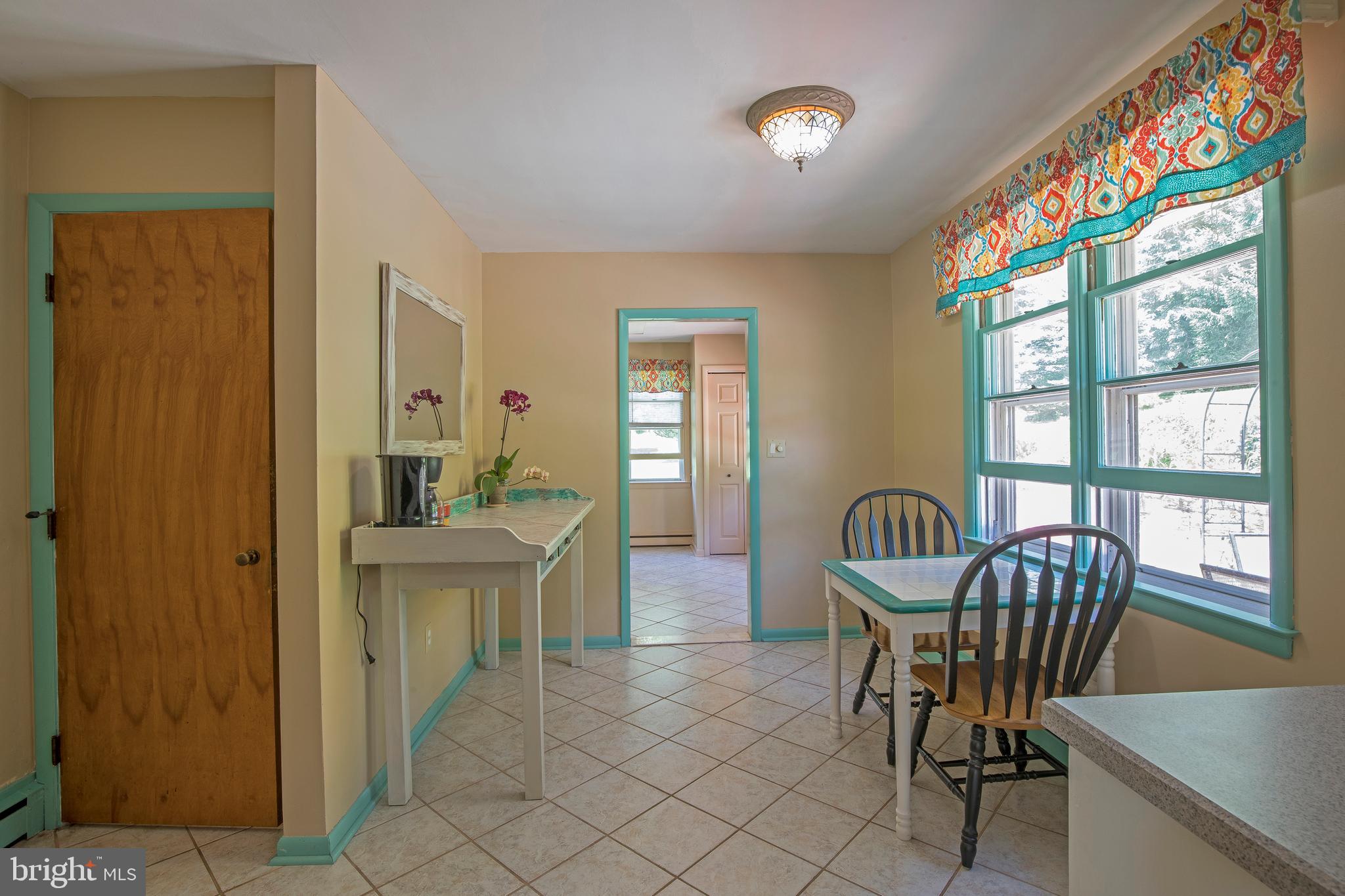 975 Limekiln Road Doylestown, PA 18901 - Photo 25 of 47 Kitchen Eat in area