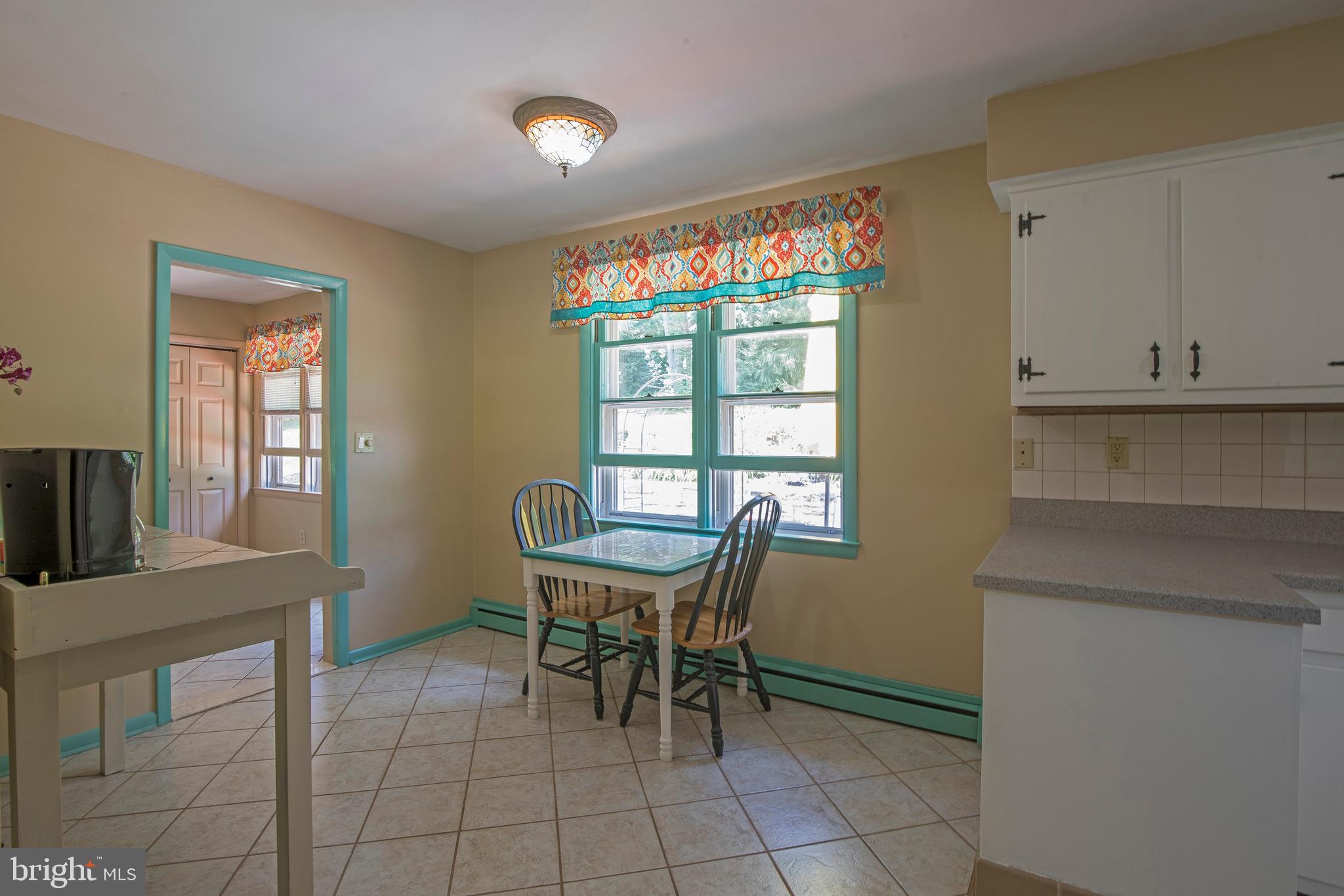 975 Limekiln Road Doylestown, PA 18901 - Photo 28 of 47 Kitchen Eat In area