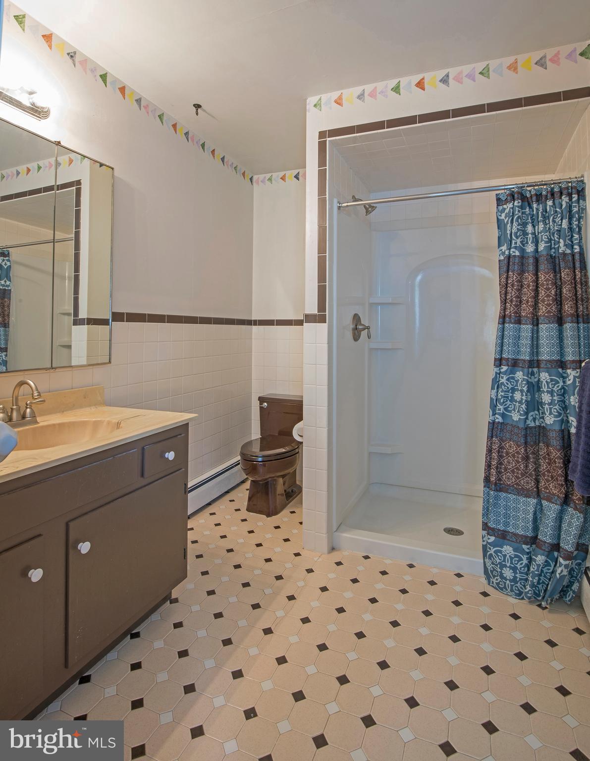 975 Limekiln Road Doylestown, PA 18901 - Photo 32 of 47 Owners Bath