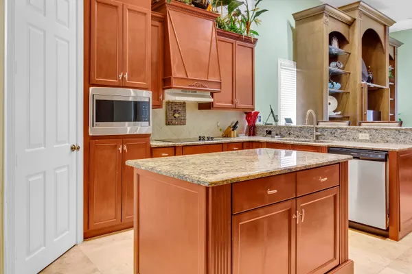 $7,100 | 12121 70th Place North, West Palm Beach, FL 33412