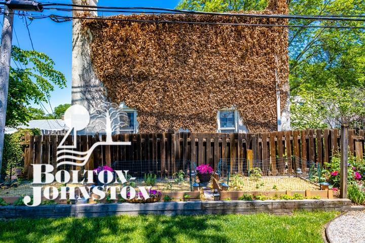 884 North Renaud Road Grosse Pointe Woods, MI 48236 - Photo 51 of 54